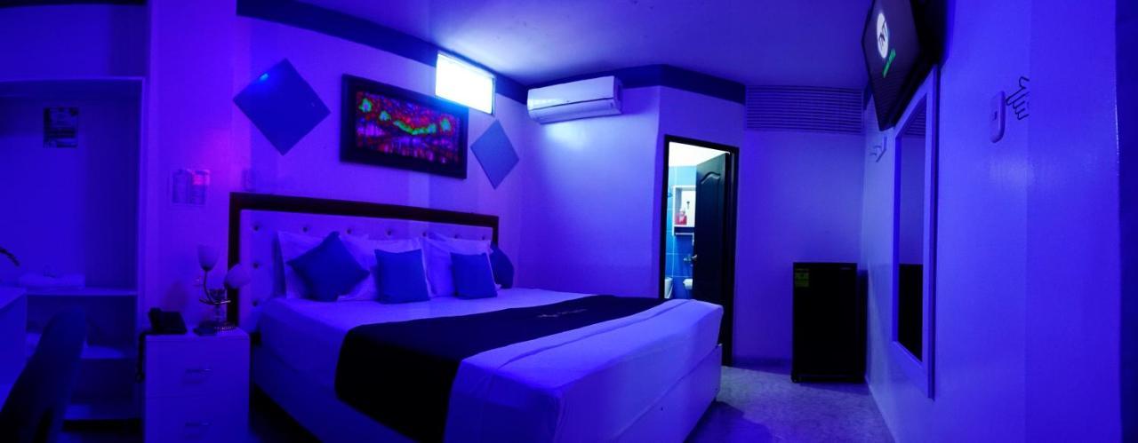 Hotel Luna Azul Florencia  Exterior photo